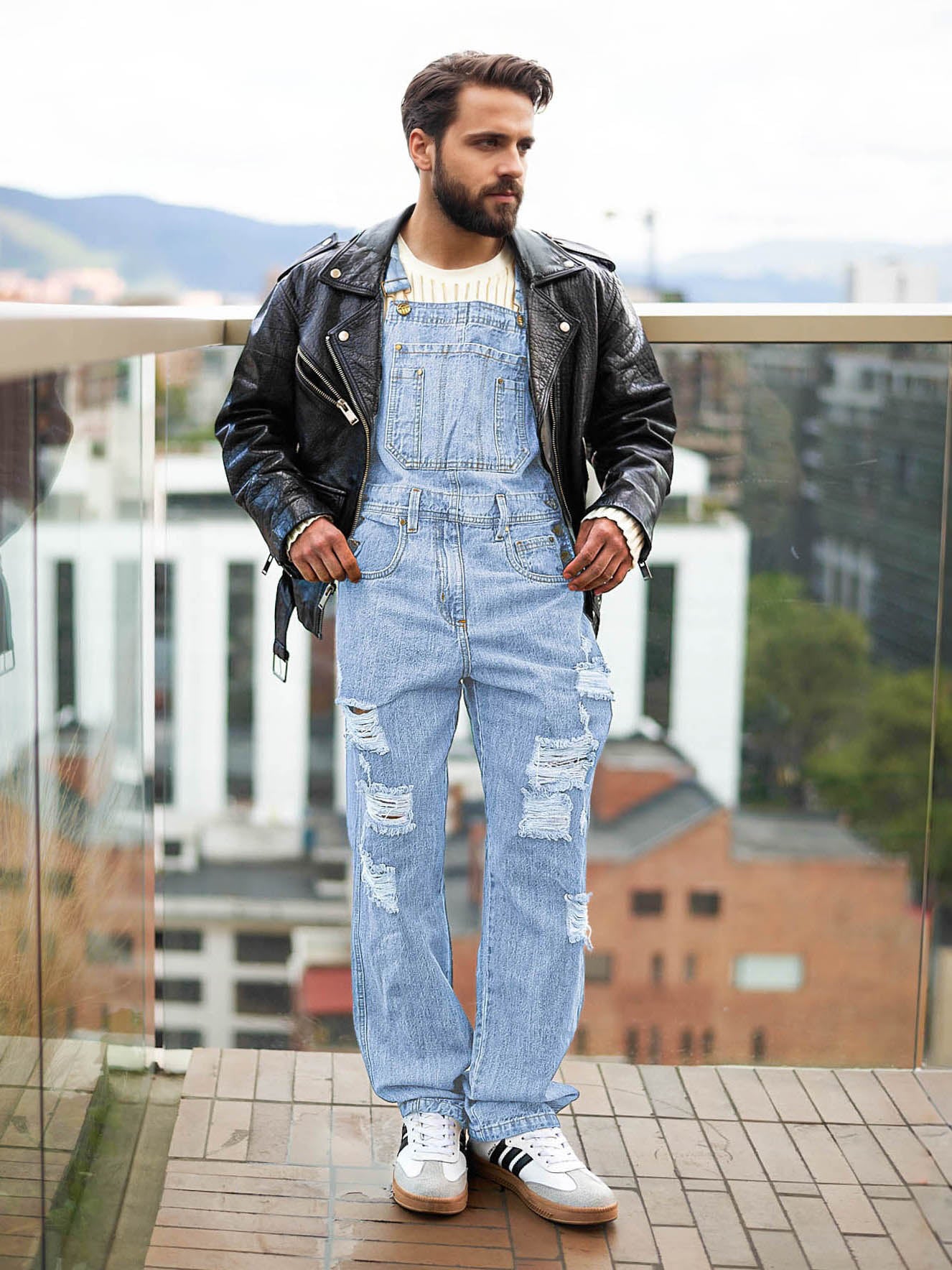 Overol Rígido Hombre Con Rotos en Jean - Azul Claro