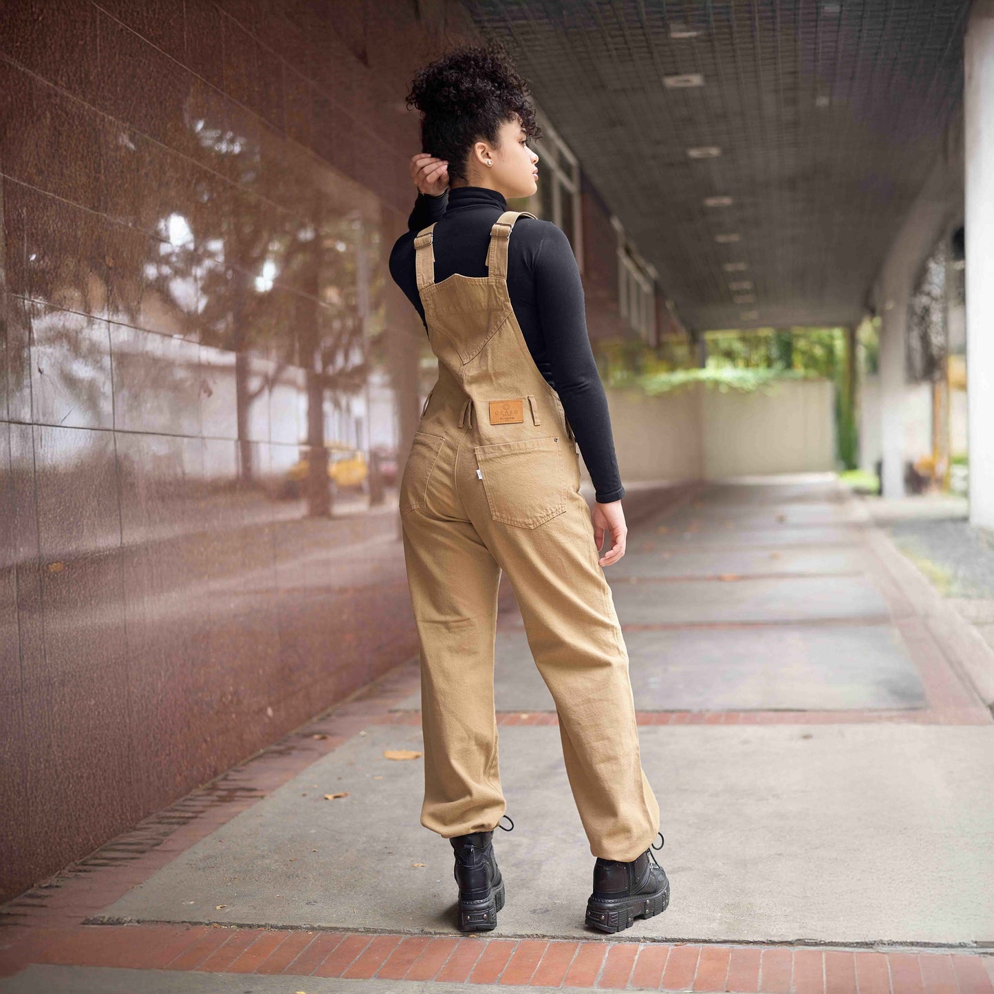 Overol Clásico Hop Mujer en Jean - Beige